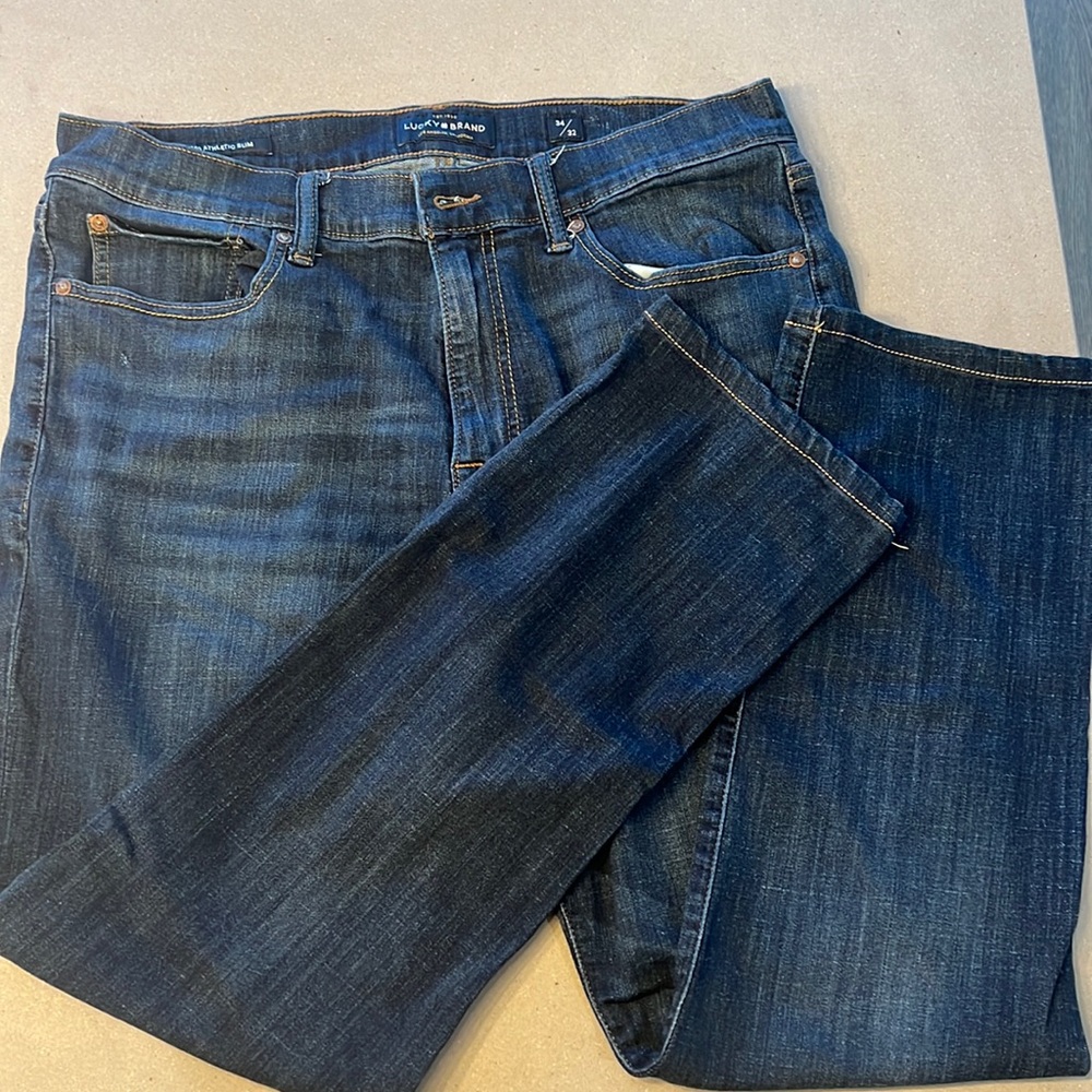 Lucky brand dark wash men’s athletic slim jeans